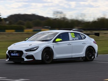 12/4/2021 BTCC Testing at Croft. 1DxMk3 + 200-400mm f4L zoom. Complex  Out of Hairpin taken from Complex 2