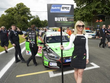 Butel-GridGirl-01