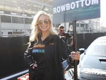 Rowbottom-gridgirl-1