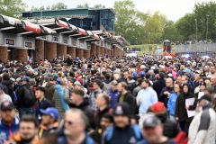 Crowd-_0DB4528