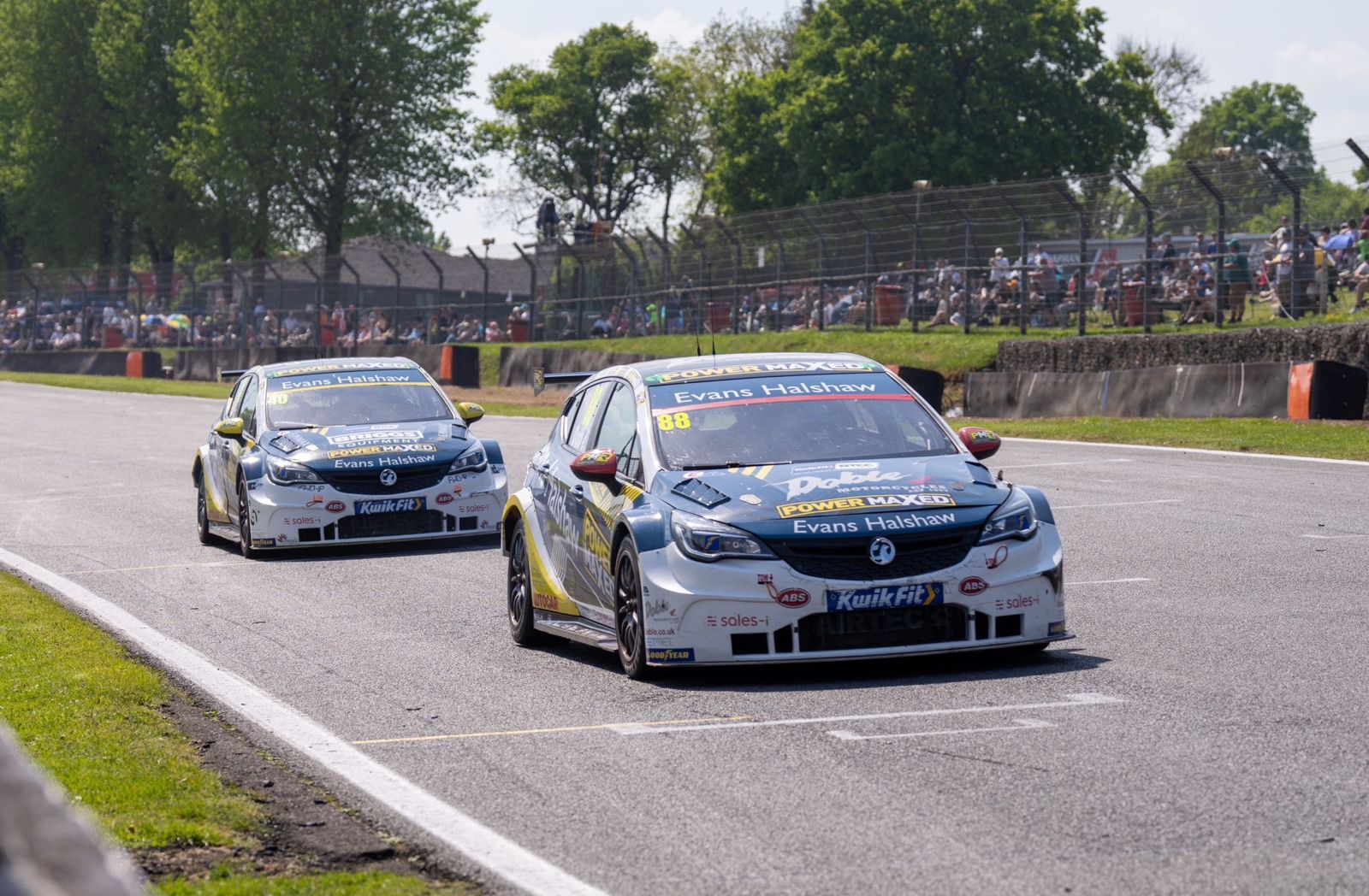 Strong start to season for Evans Halshaw Power Maxed Racing