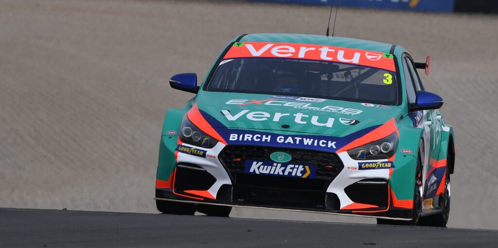Tom Chilton turns up the pace