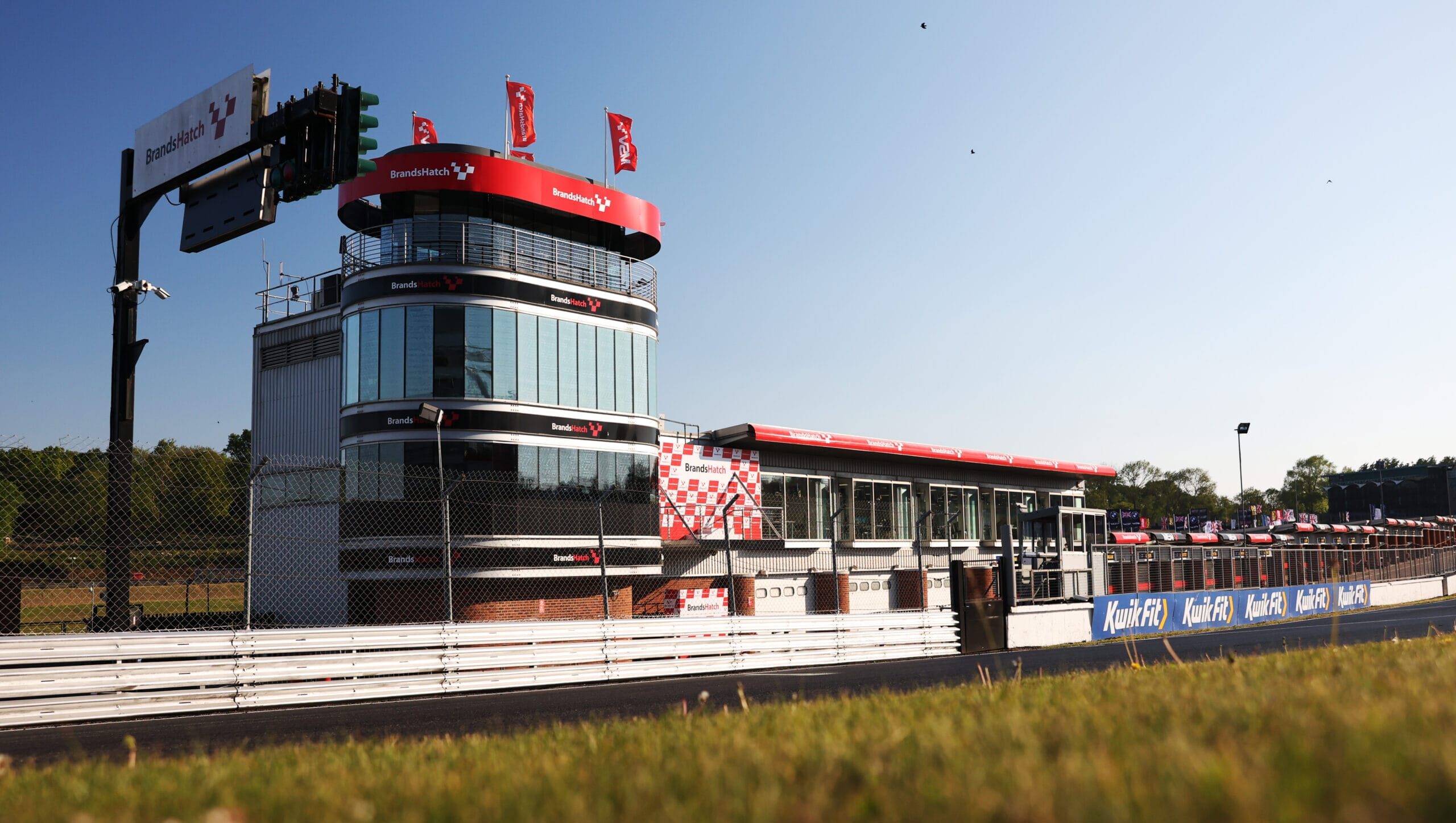Brands Hatch Indy Round 2 photo 6