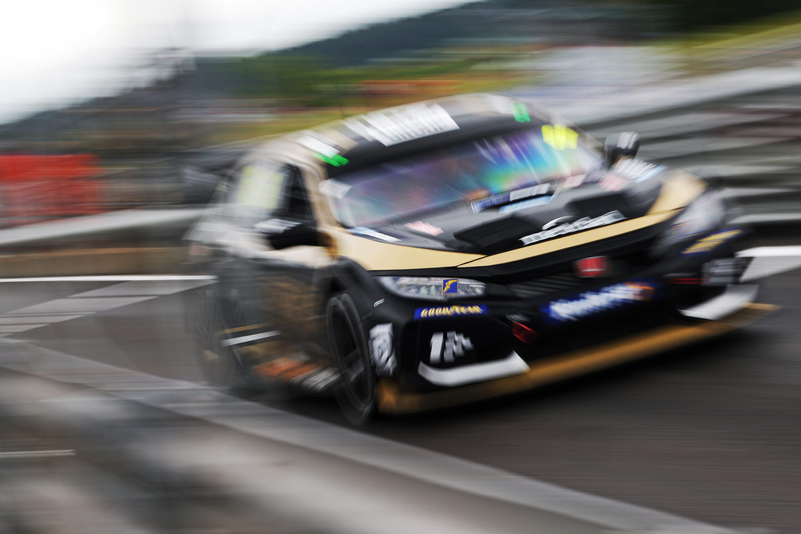Brands Hatch Indy Round 2 photo 3