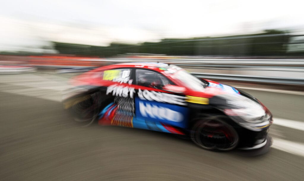 Podium highs for Restart Racing at Oulton Park