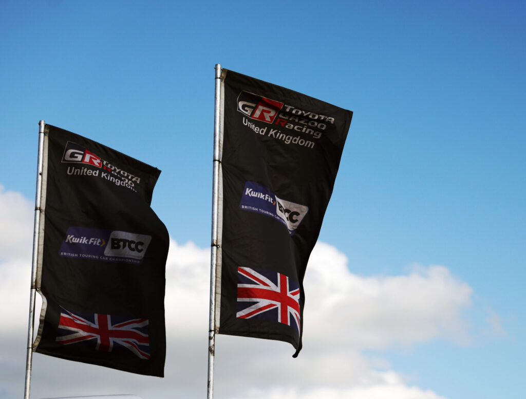 Ronan Pearson to step down from race seat for Oulton Park
