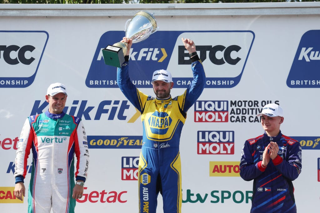 Rowbottom roars to maiden Croft triumph