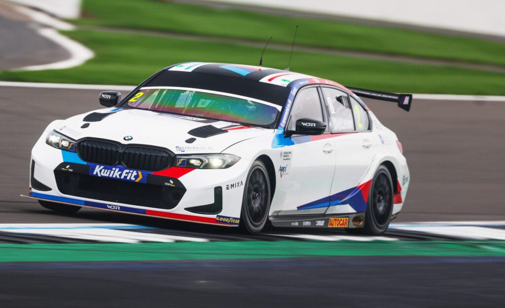 JST leader DeLeon sets practice pace at Brands Hatch
