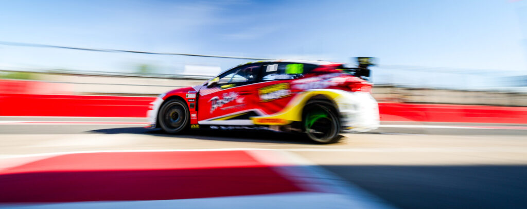 Doble maintains Independents title charge at Donington Park