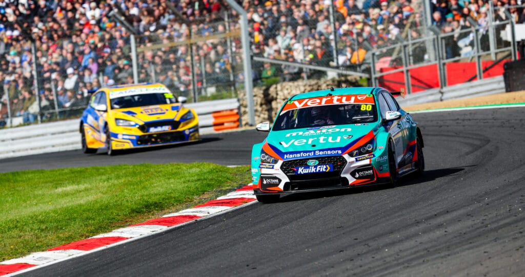 Ingram wins to take unassailable points lead