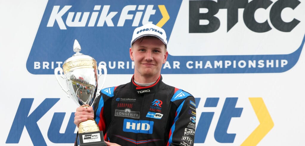 Restart Racing battles back at Brands Hatch to secure Jack Sears Trophy success