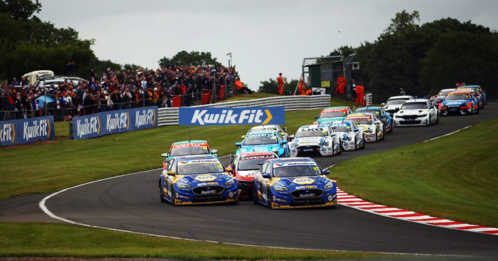 Share of the spoils at Oulton Park