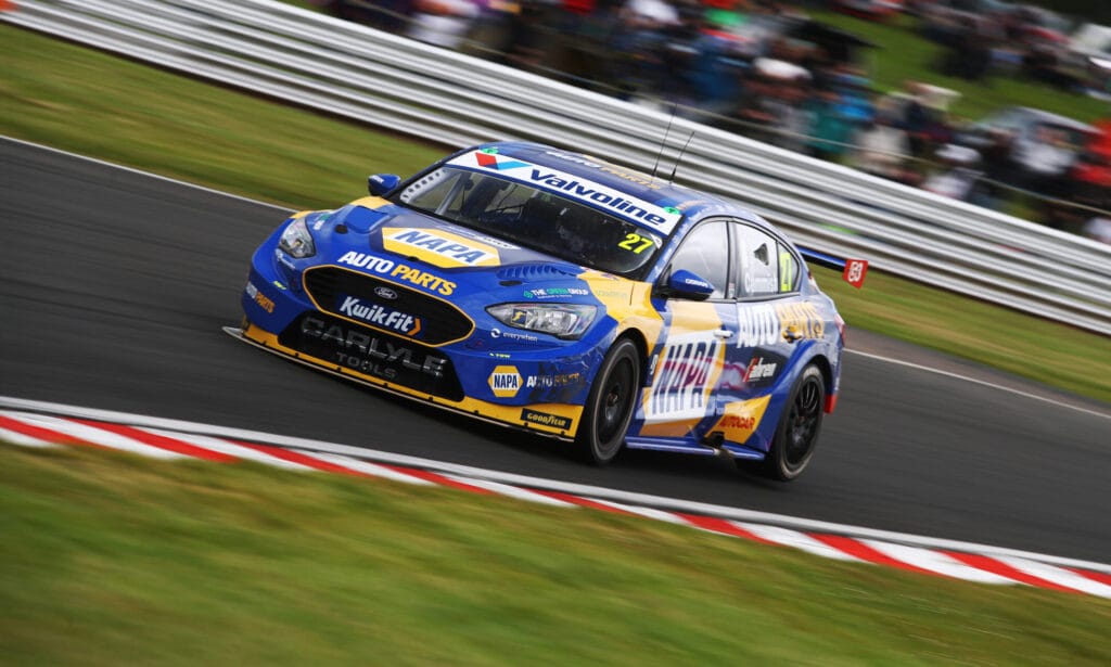 Cammish takes maiden Oulton Park victory